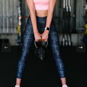 Zyia stone leopard light n'luxe like new 14-16